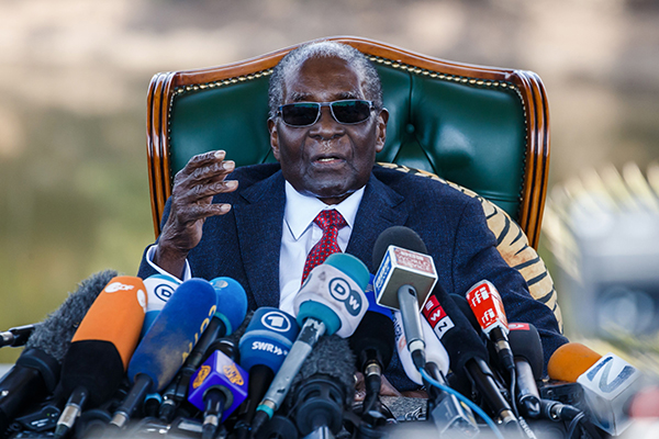 Zimbabwe, morto il padre fondatore Mugabe. Primo presidente post-indipendenza Zimbabwe, morto il padre fondatore Mugabe. Primo presidente post-indipendenza