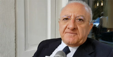 Forum Ambrosetti – De Luca: “L’autonomia segua la sburocratizzazione”