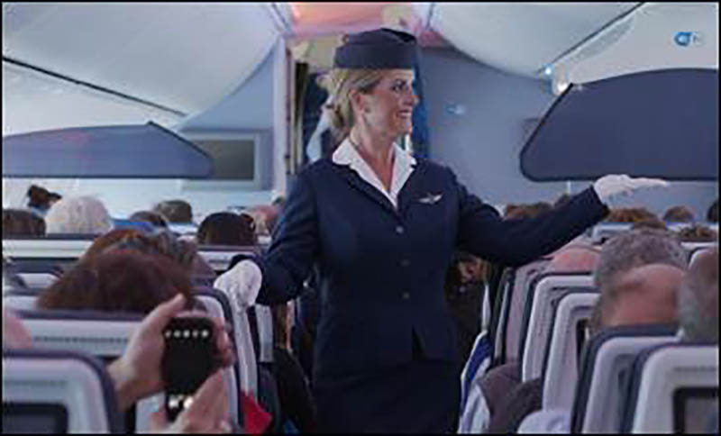 Ad alta quota Klm rende omaggio all’evoluzione delle divise delle hostess Ad alta quota Klm rende omaggio all’evoluzione delle divise delle hostess