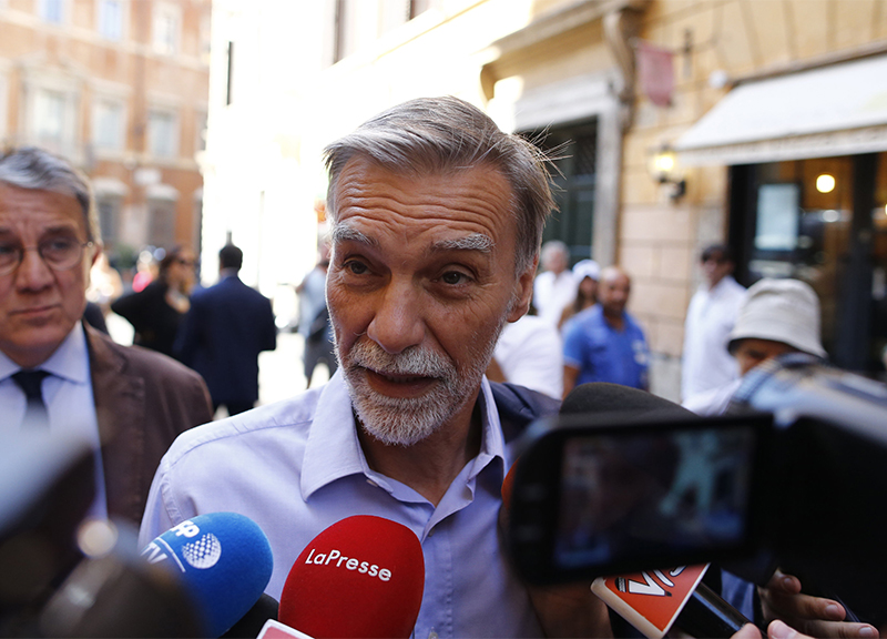 Autostrade, il Pd apre alla revoca. Conte: “No sconti”. Titolo ko Autostrade, il Pd apre alla revoca. Conte: “No sconti”. Titolo ko