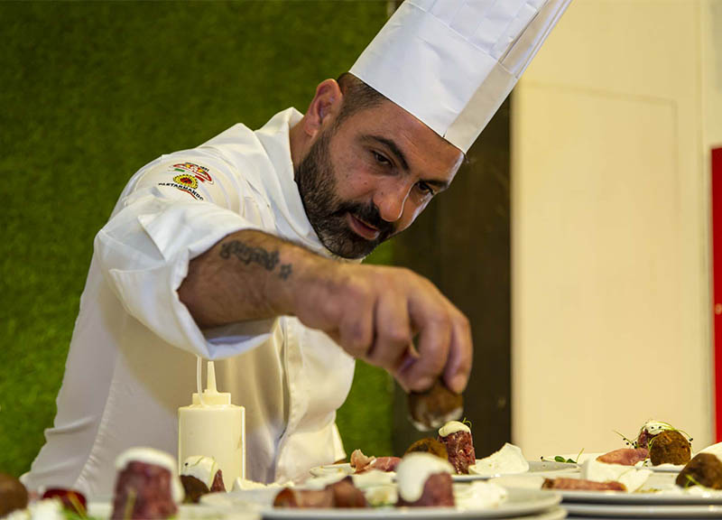 Bufala Fest, un’edizione record, in migliaia ogni sera al Villaggio del gusto Bufala Fest, un’edizione record, in migliaia ogni sera al Villaggio del gusto