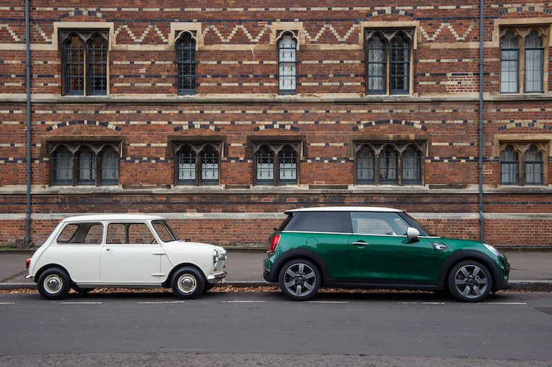 Mini: 60 anni di successi dalla regina a Hollywood Mini: 60 anni di successi dalla regina a Hollywood