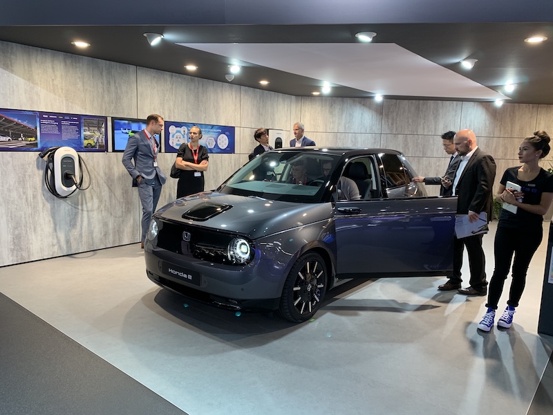 Francoforte 2019 accende la spina e… prende la scossa! Francoforte 2019 accende la spina e… prende la scossa!