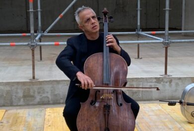 Il violoncello di Giovanni Sollima nel cantiere Teatro “Roberto de Silva”