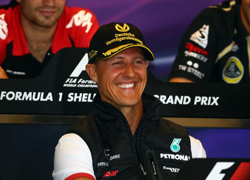 Schumacher “è cosciente”. Le Parisien cita fonti dell’ospedale di Parigi Schumacher “è cosciente”. Le Parisien cita fonti dell’ospedale di Parigi