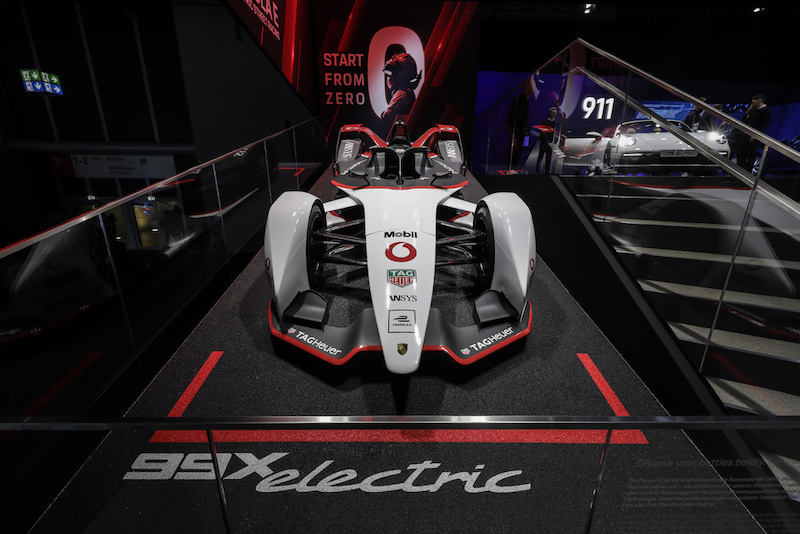 Parte dal Salone di Francoforte 2019 l’offensiva elettrica di Porsche