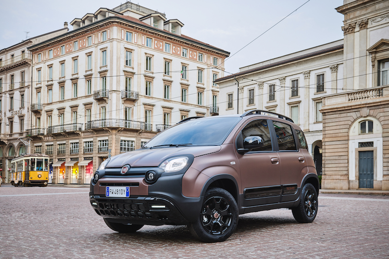 Nuova Fiat Panda Trussardi: il lusso diventa democratico Nuova Fiat Panda Trussardi: il lusso diventa democratico