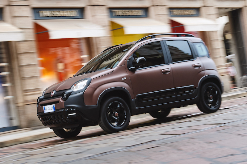Nuova Fiat Panda Trussardi: il lusso diventa democratico Nuova Fiat Panda Trussardi: il lusso diventa democratico