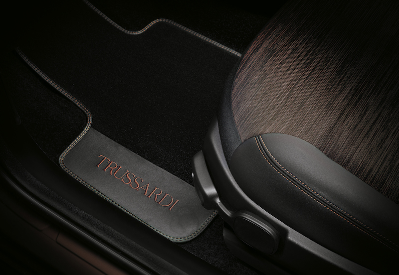 Nuova Fiat Panda Trussardi: il lusso diventa democratico Nuova Fiat Panda Trussardi: il lusso diventa democratico