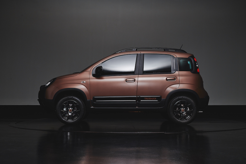 Nuova Fiat Panda Trussardi: il lusso diventa democratico Nuova Fiat Panda Trussardi: il lusso diventa democratico
