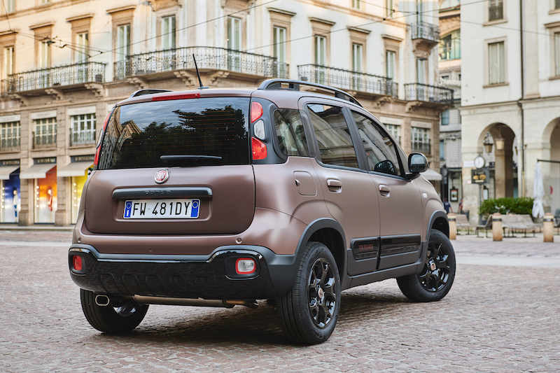 Nuova Fiat Panda Trussardi: il lusso diventa democratico Nuova Fiat Panda Trussardi: il lusso diventa democratico