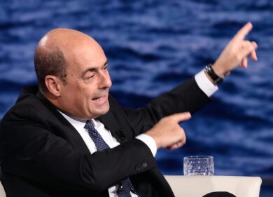 Regione Lazio: dal vice Zingaretti 20 mila euro per una guida in spagnolo. Olè