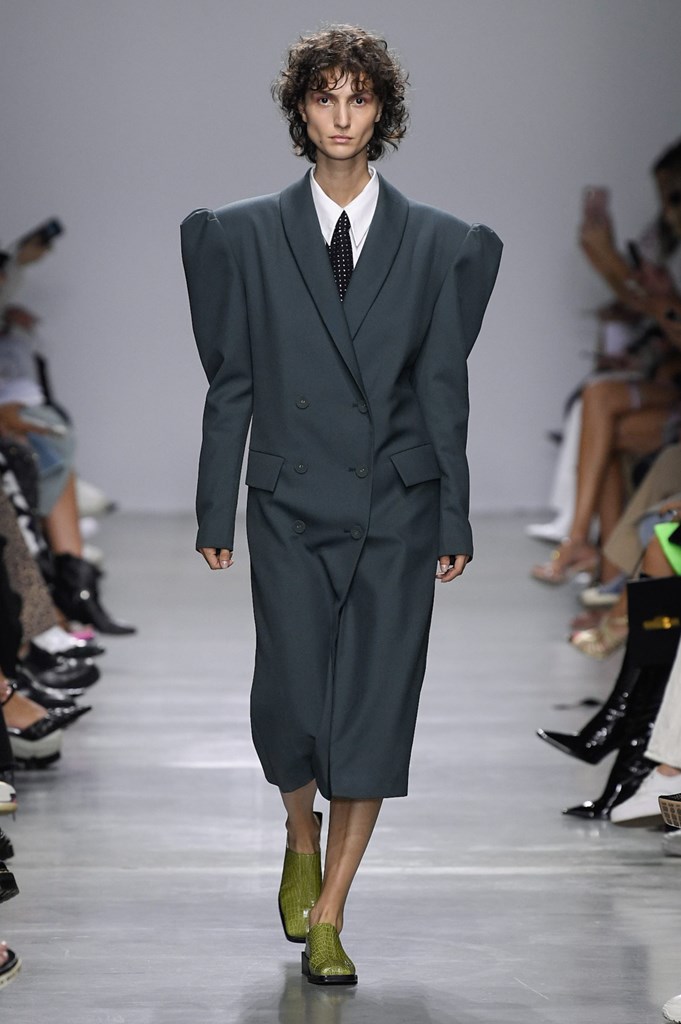 MFW, la purezza di Prada e gli anni ’70 di Ferretti. Oggi Fendi e Moschino