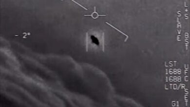 Ufo, l’ammissione della Marina Usa: “Video autentici, non sappiamo cosa siano”