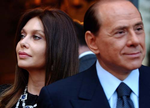 Berlusconi “pignora” i suoi stessi conti per tagliare i fondi alla Lario Berlusconi “pignora” i suoi stessi conti per tagliare i fondi alla Lario
