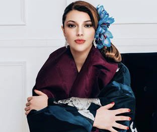 Max Mara, Fendi e Moschino al top. MFW, oggi Blumarine, Iceberg e Franchi