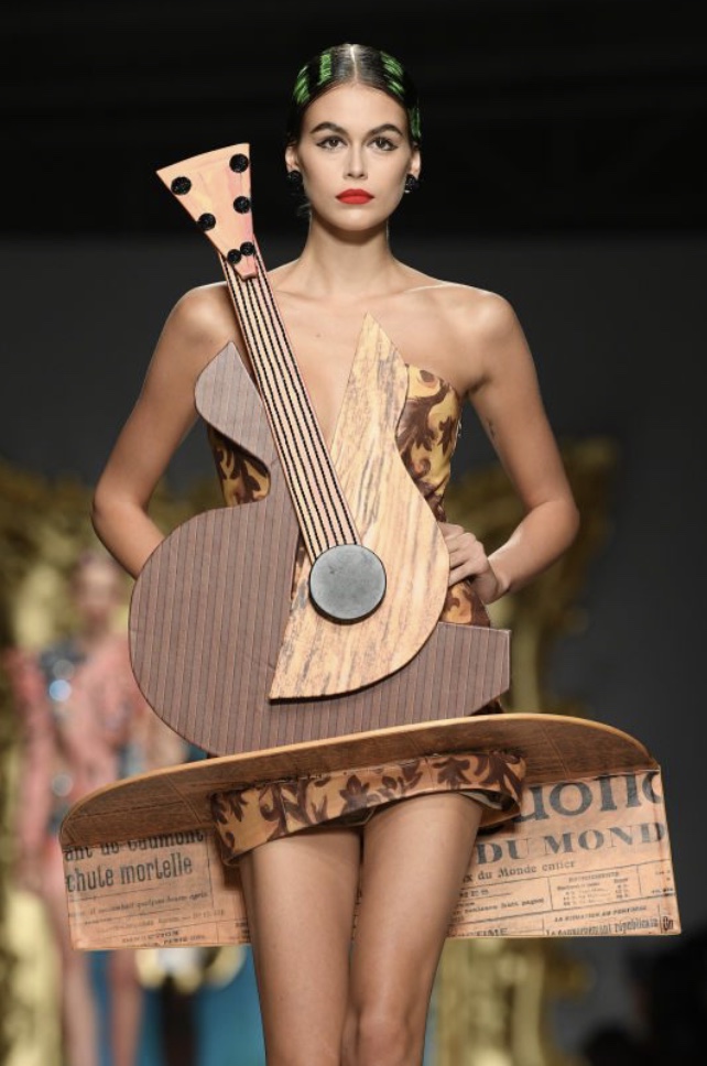 Max Mara, Fendi e Moschino al top. MFW, oggi Blumarine, Iceberg e Franchi