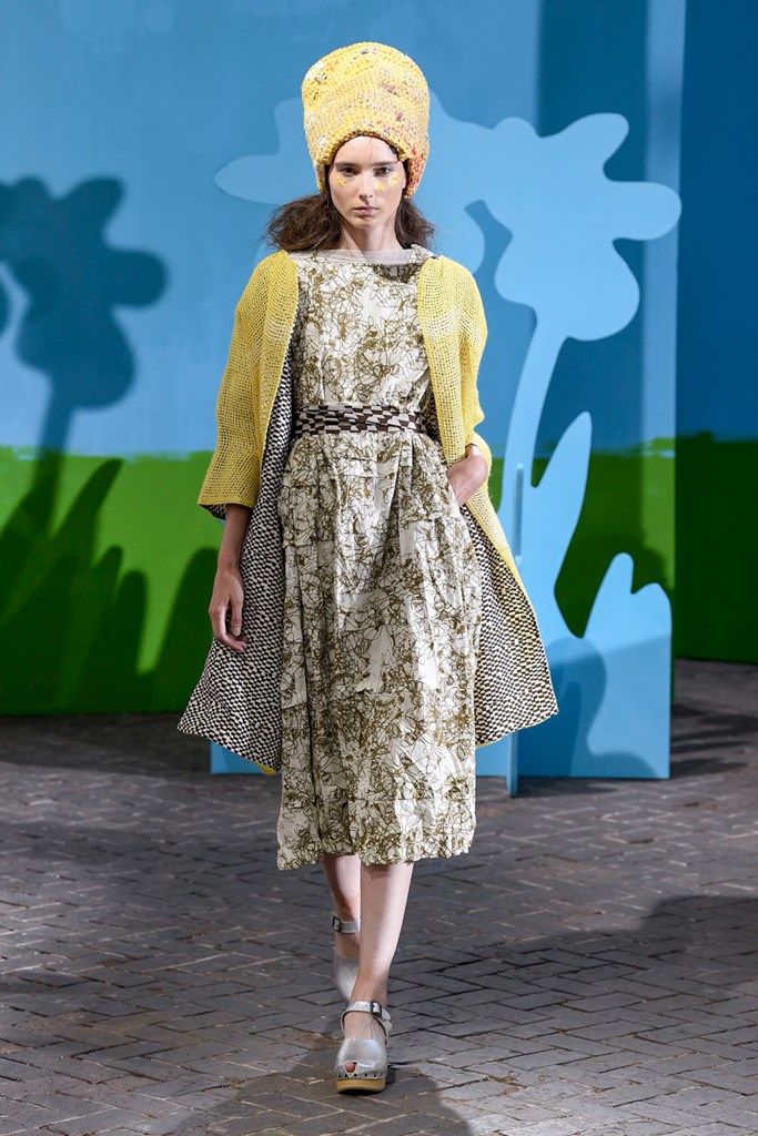 Max Mara, Fendi e Moschino al top. MFW, oggi Blumarine, Iceberg e Franchi