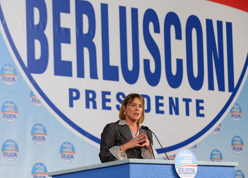 Beatrice Lorenzin, da Forza Italia al Pd: tutte le capriole dell’ex ministro Beatrice Lorenzin, da Forza Italia al Pd: tutte le capriole dell’ex ministro