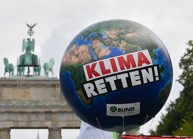 Clima, sciopero globale. Centinaia di cortei dall’Asia all’Europa