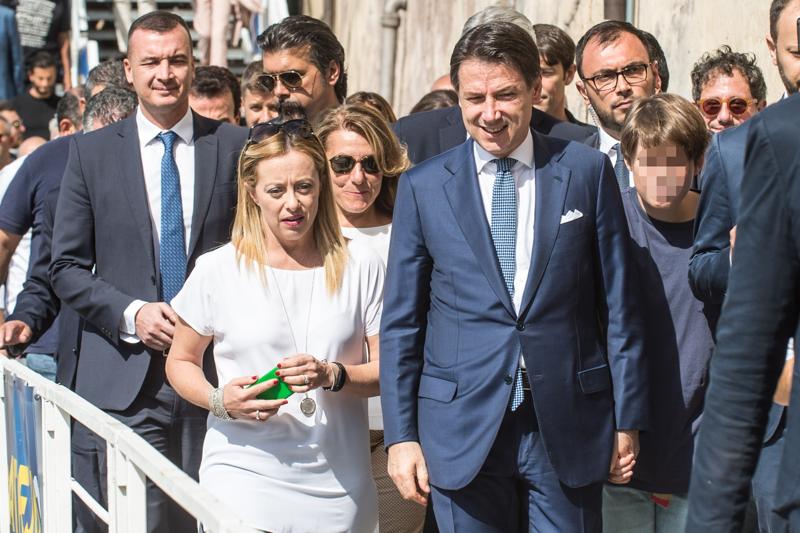 Conte: “Renzi non è Demolition Man. Possibile tassa su merendine-bibite-aerei” Conte: “Renzi non è Demolition Man. Possibile tassa su merendine-bibite-aerei”