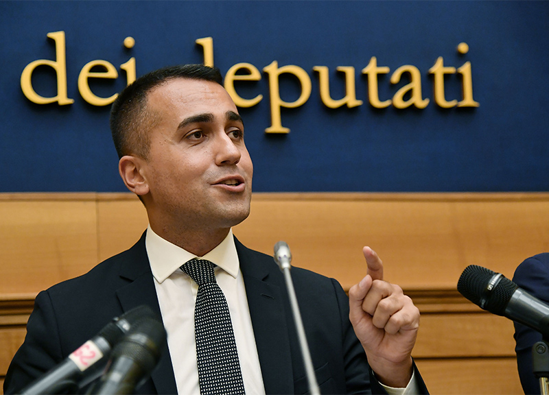 Tasse, arriva lo stop di Di Maio: “Il Governo deve abbassarle” Tasse, arriva lo stop di Di Maio: “Il Governo deve abbassarle”