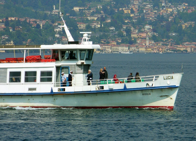 Lago Como: ubriachi alla guida di un battello di linea con a bordo 72 persone Lago Como: ubriachi alla guida di un battello di linea con a bordo 72 persone