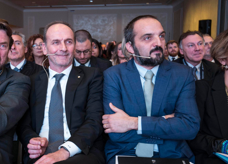 Roma, scoppia la guerra del turismo. M5S contro albergatori: scontro politico Roma, scoppia la guerra del turismo. M5S contro albergatori: scontro politico