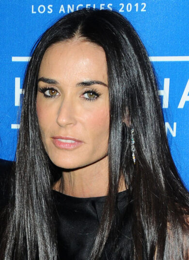 Demi Moore choc:venduta dalla madre per 500 dollari e rapporto a 3 con Kutcher
