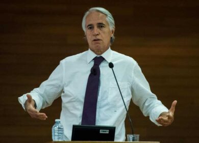 Malagò: “Più sbagliato simulare in area di un buu razzista”. Poi corregge