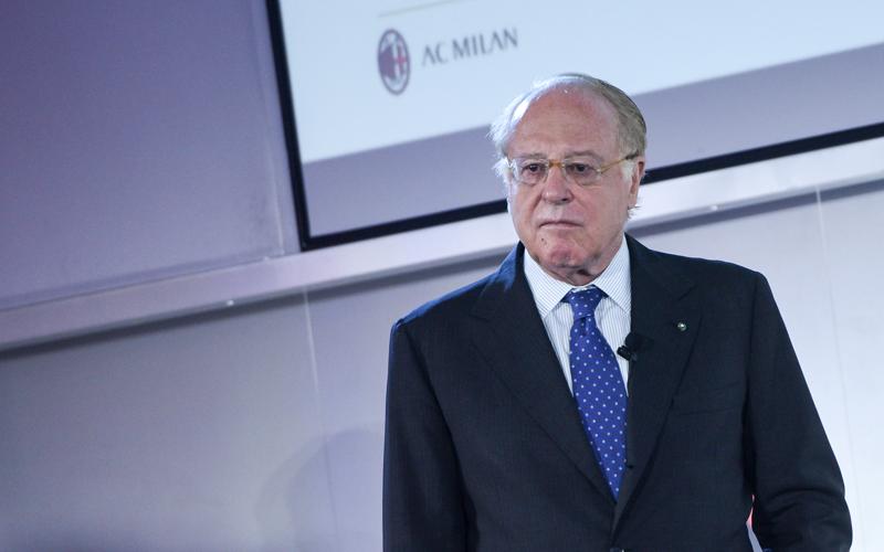 San Siro non va bene per Inter e Milan. Ecco i progetti per il nuovo stadio San Siro non va bene per Inter e Milan. Ecco i progetti per il nuovo stadio