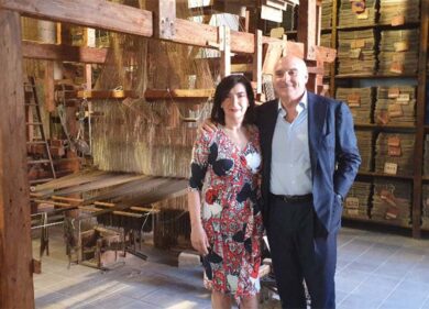 Annamaria Alois e Marinella creano le Cravatte da Re con disegni storici