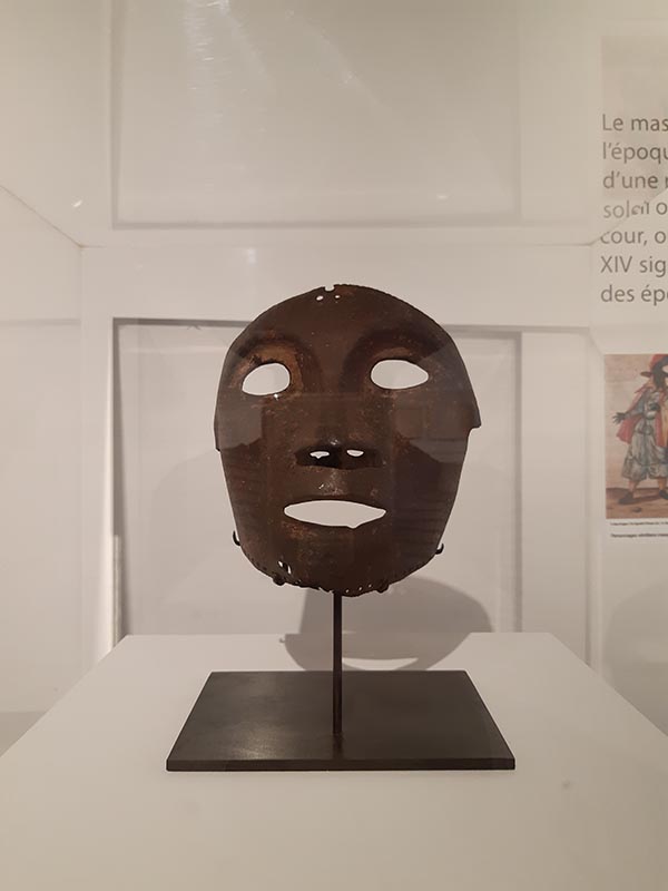 Tre volti per l’uomo con la maschera di ferro