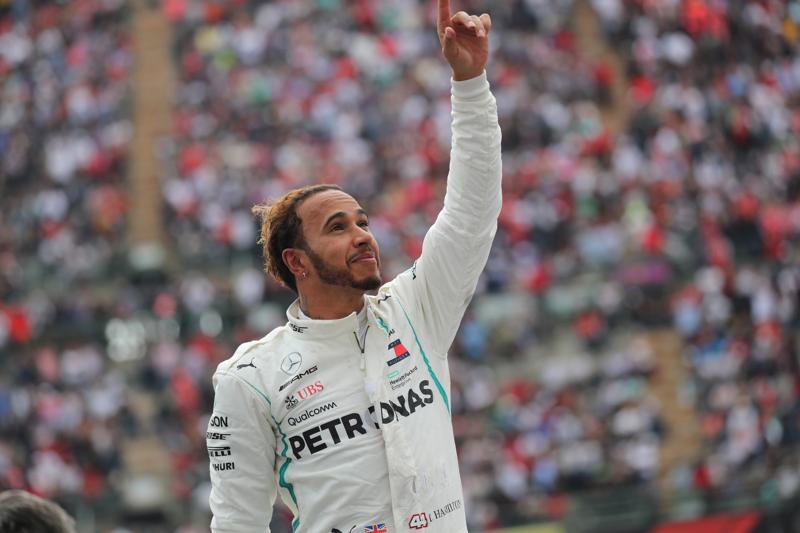 F1: Hamilton vince Gp Russia e ipoteca il mondiale. Leclerc terzo F1: Hamilton vince Gp Russia e ipoteca il mondiale. Leclerc terzo