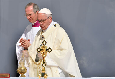 Il Papa celebra il giorno del migrante. “Dio chiede di non escludere nessuno”