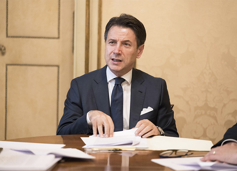 Manovra, il vertice notturno non basta: Pd e 5S ancora distanti Manovra, il vertice notturno non basta: Pd e 5S ancora distanti