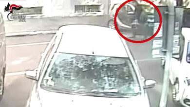 Nomadi scatenati: depredavano le auto dei turisti. Salve due fedi nuziali