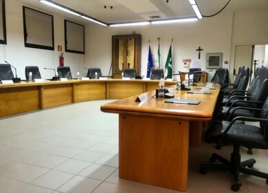 Assago, commissioni negate: “Aventino” delle opposizioni