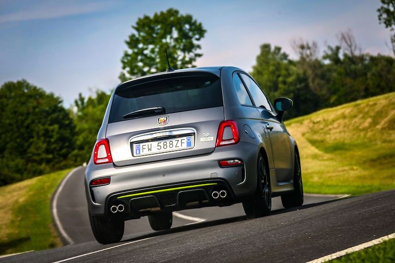 Nuova Abarth 595 Pista, la serie speciale dedicata ai giovani Nuova Abarth 595 Pista, la serie speciale dedicata ai giovani