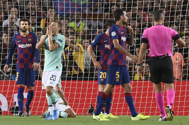 Barcellona-Inter 2-1: Lautaro illude, Suarez castiga la squadra di Conte Barcellona-Inter 2-1: Lautaro illude, Suarez castiga la squadra di Conte