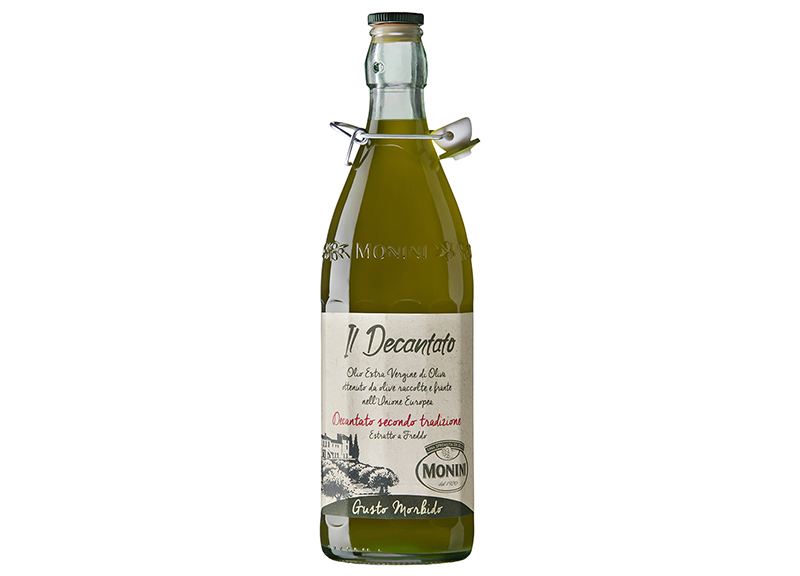 Deciso, morbido e bio: sul mercato la nuova linea evo Decantato di Monini Deciso, morbido e bio: sul mercato la nuova linea evo Decantato di Monini
