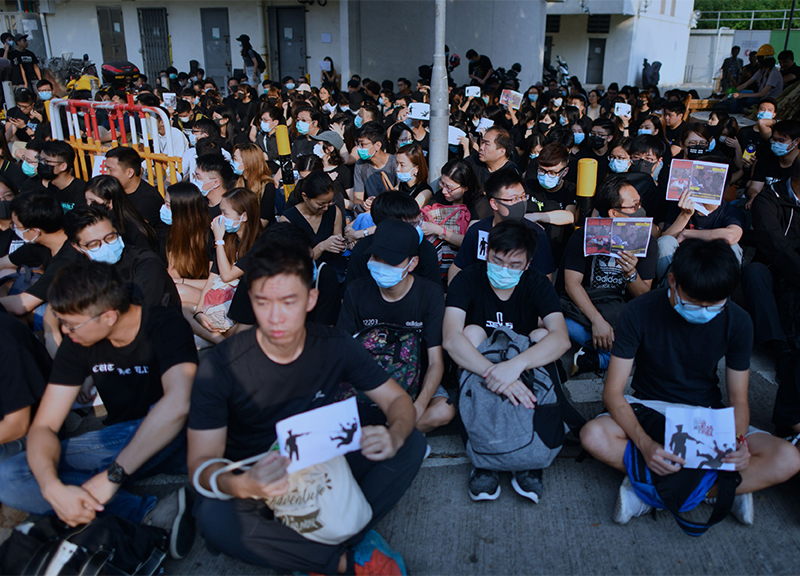 Non si dimentichino i giovani di Hong Kong che lottano per la democrazia Non si dimentichino i giovani di Hong Kong che lottano per la democrazia