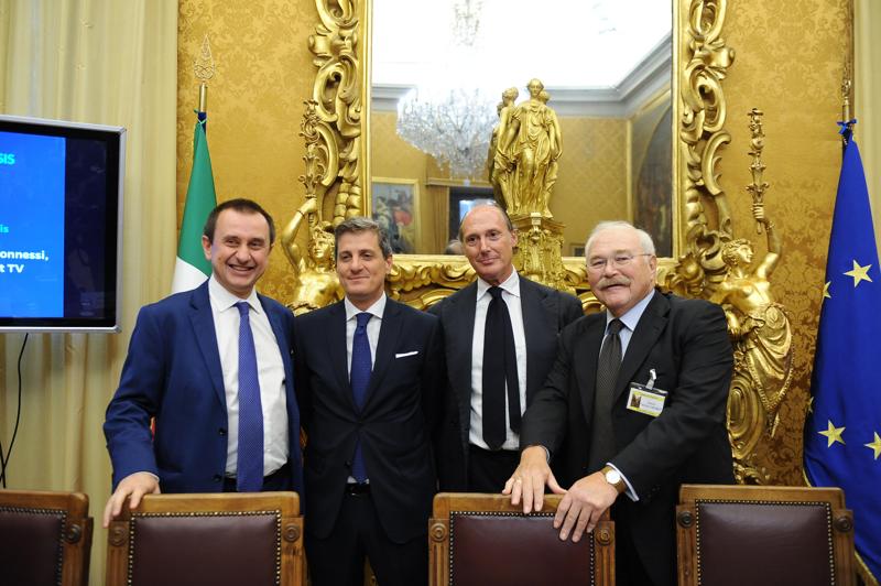 Smart tv, l’Italia in marcia tra anziani digitali e stranieri iperconnessi Smart tv, l’Italia in marcia tra anziani digitali e stranieri iperconnessi