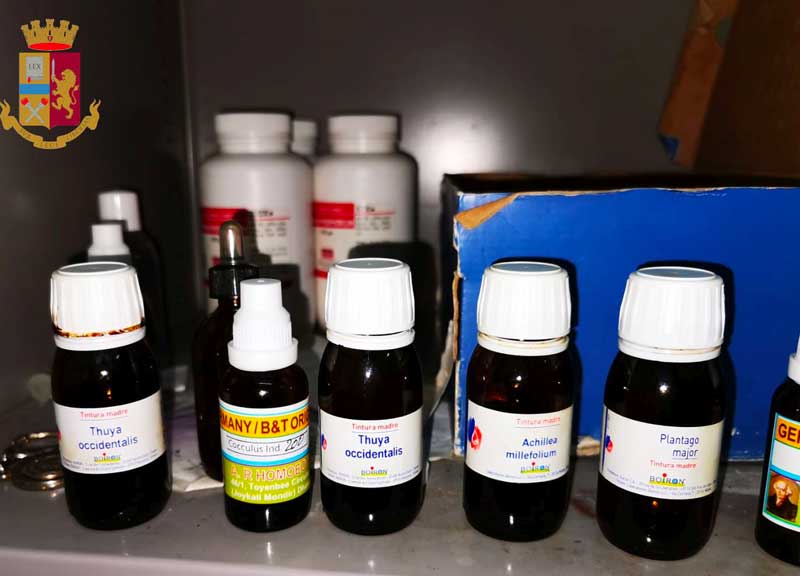 Impotenza e tumori: il falso medico bengalese curava tutto con l’omeopatia