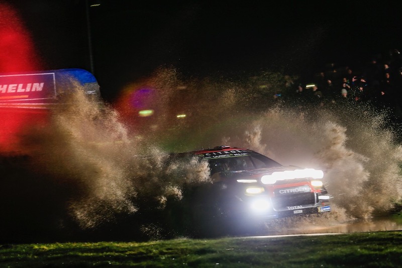 WRC, Rally GB, La Citroen di Ogier – Ingrassia scivola in terza piazza WRC, Rally GB, La Citroen di Ogier – Ingrassia scivola in terza piazza