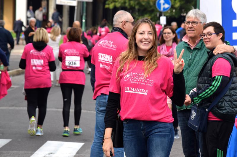 Amiche x Mano, la community in rosa che sfida il tumore al seno Amiche x Mano, la community in rosa che sfida il tumore al seno