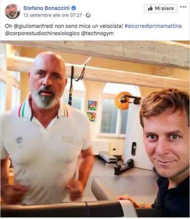 Bonaccini (Pd) posta foto da karateka. Imbarazzante, critiche dai sostenitori