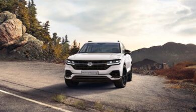 Volkswagen Touareg arriva la serie speciale Black Style