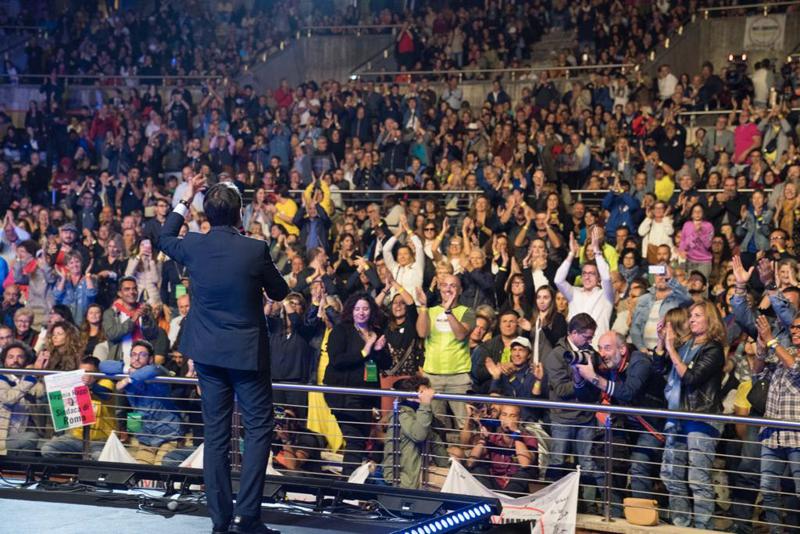 M5S, Di Maio: “Realizzeremo il programma”. Accoglienza da star per Conte M5S, Di Maio: “Realizzeremo il programma”. Accoglienza da star per Conte
