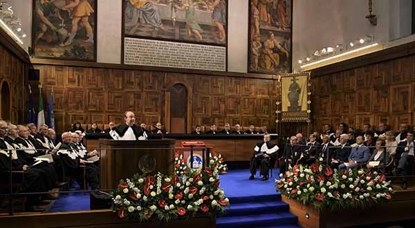 Mario Draghi riceve Laurea Honoris in Economia a Milano Uviversità Cattolica. Mario Draghi riceve Laurea Honoris in Economia a Milano Uviversità Cattolica.